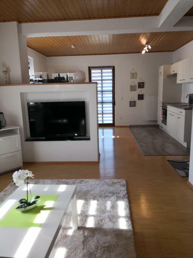 Apartment Ferienwohnung Emmerthal Auch Fuer Monteure Fewo Luaran gambar